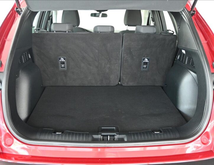 Ford Kuga SUV / Terénní 1,5 l 88 kw