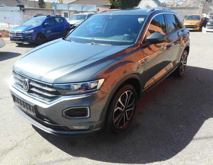 Volkswagen T-Roc SUV / Terénní 1,5 l 110 kw