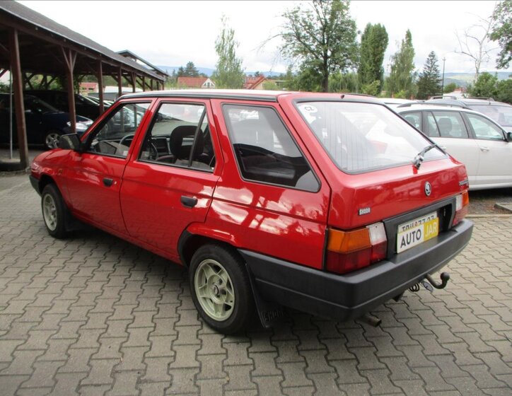 Škoda Forman Kombi 1,3 l 43 kw