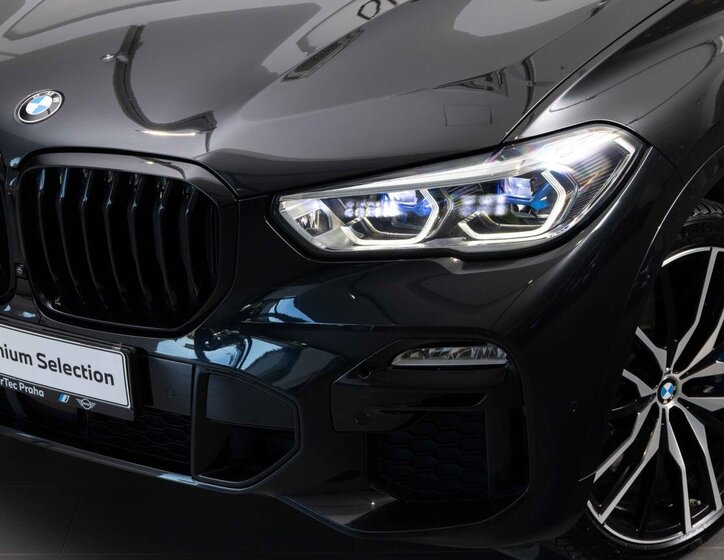 BMW X5 SUV / Terénní 4,4 l 390 kw