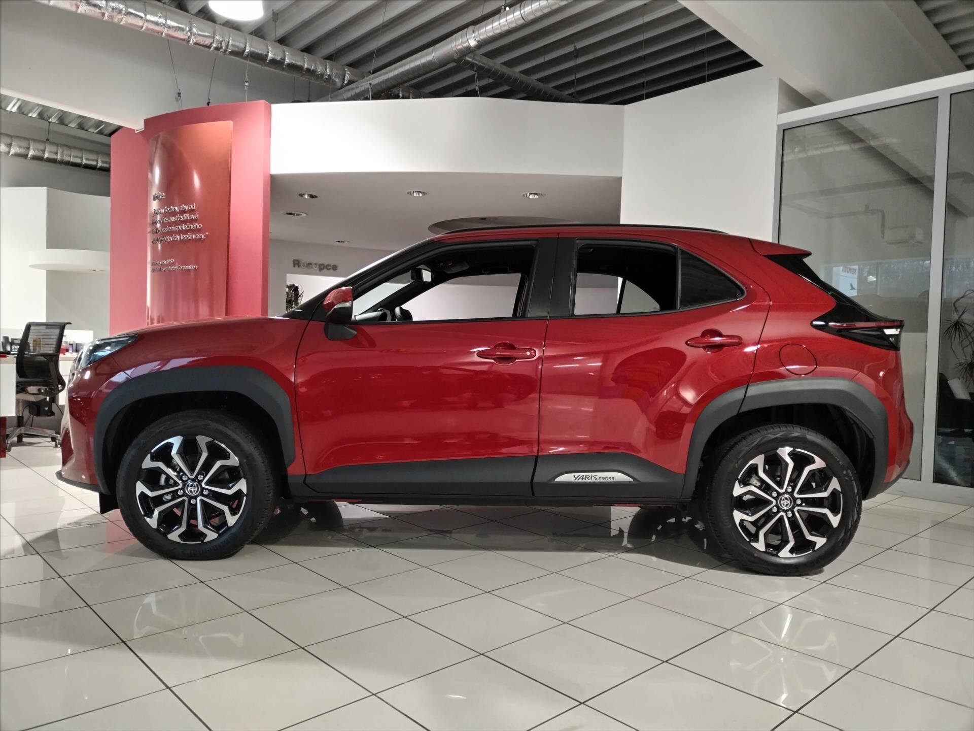 Toyota Yaris Cross SUV 1,5 l 85 kw