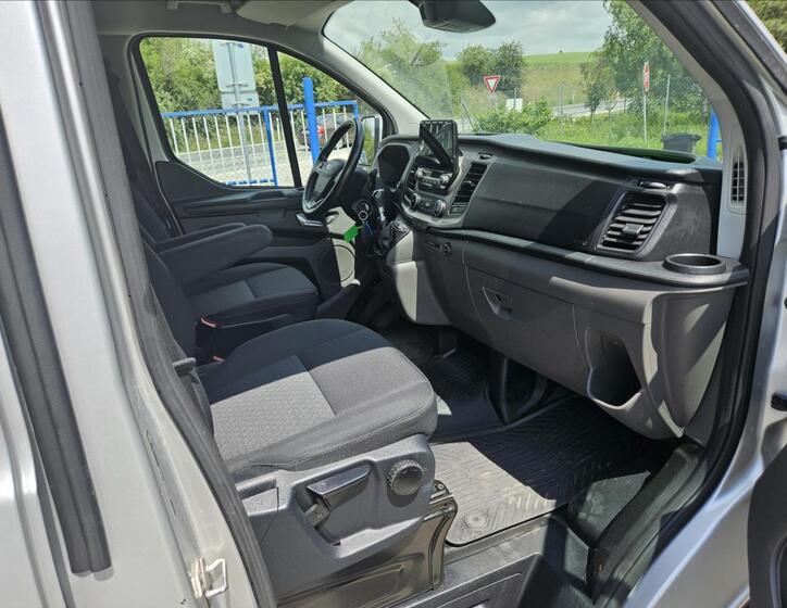 Ford Transit 8