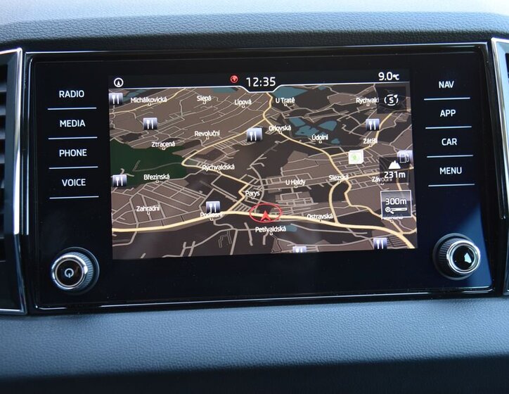 Škoda Karoq SUV / Terénní 1,5 l 110 kw