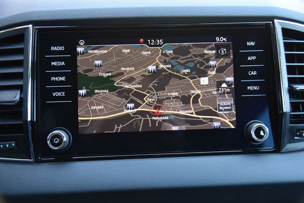 Škoda Karoq SUV / Terénní 1,5 l 110 kw