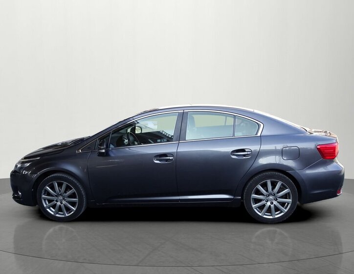 Toyota Avensis Sedan / Limuzína 2,0 l 112 kw