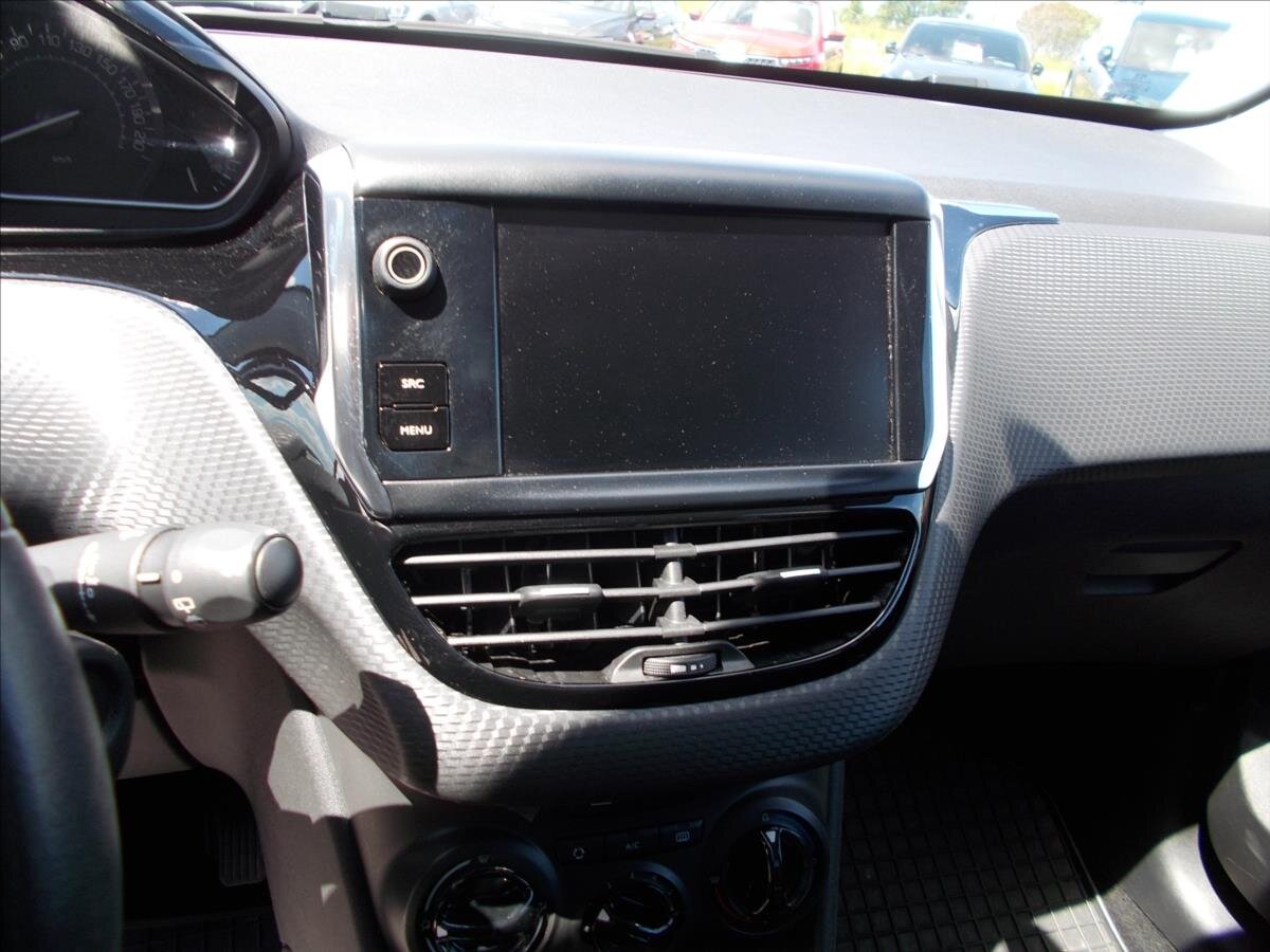 Peugeot 208 Hatchback 1,2 l 60 kw