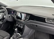Volkswagen T-Roc SUV / Terénní 2,0 l 221 kw