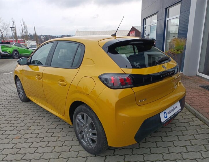 Peugeot 208 10
