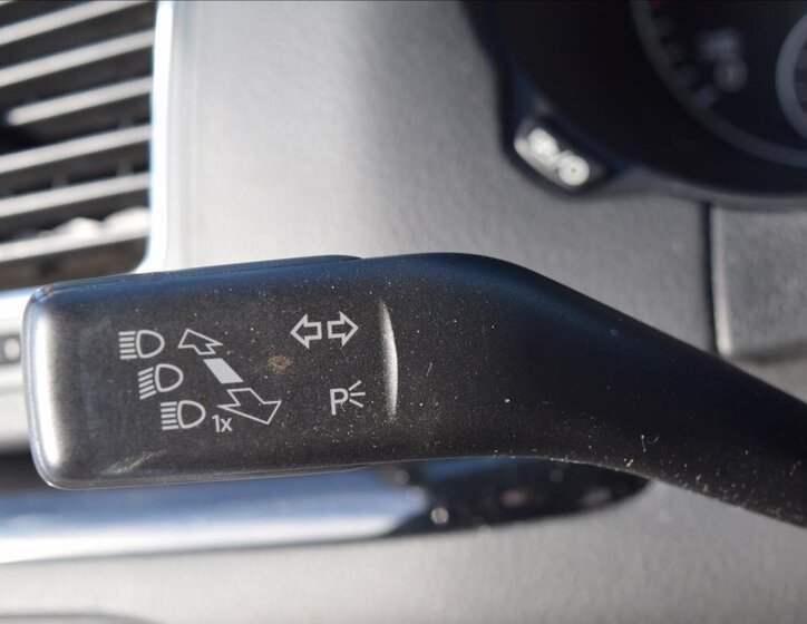 Seat Alhambra Kombi 2,0 l 135 kw