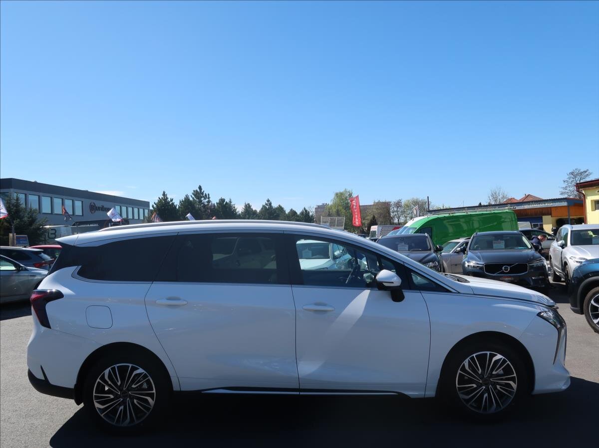 Dongfeng U-Tour MPV 1,5 l 130 kw