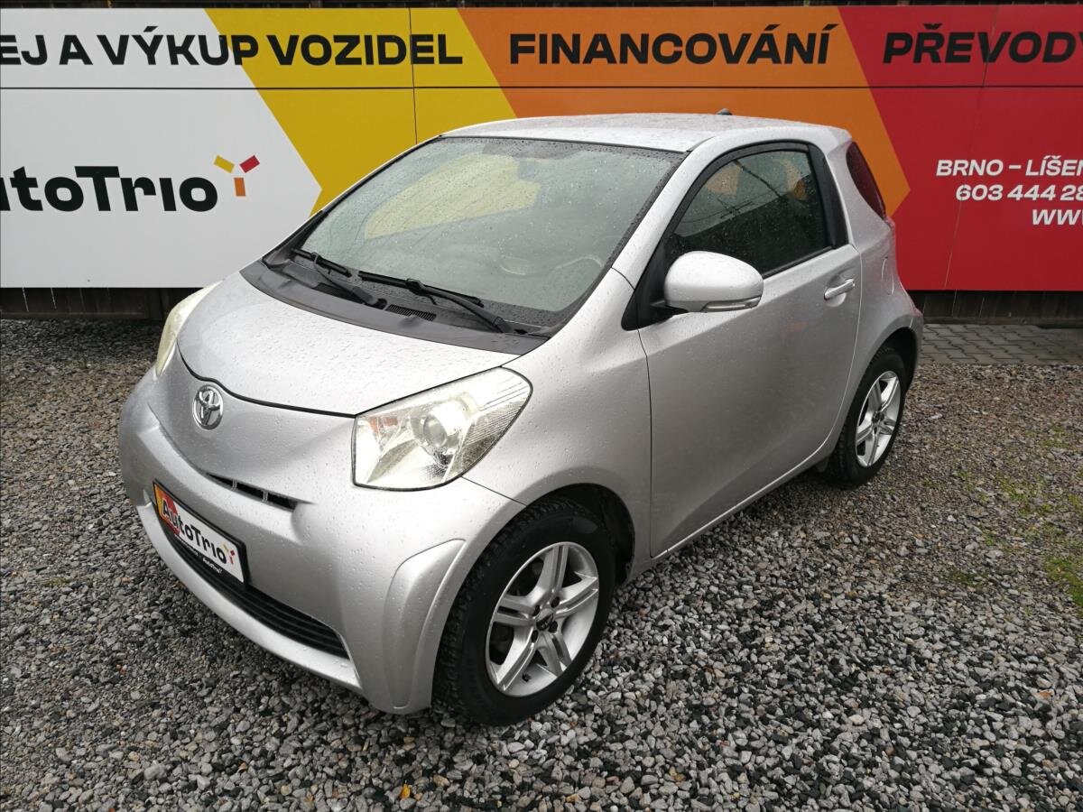 Toyota iQ