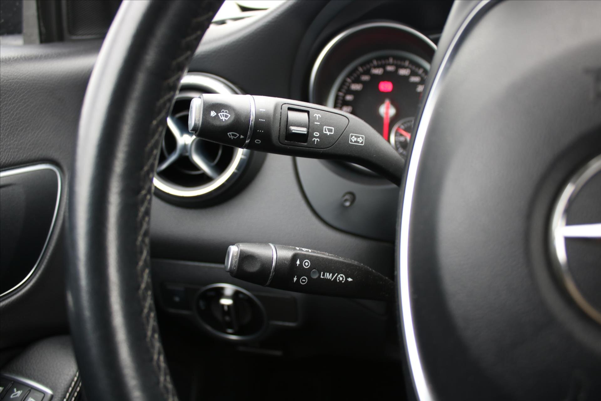 Mercedes-Benz CLA Kombi 2,1 l 100 kw