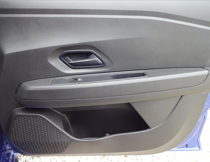 Dacia Sandero Hatchback 999,0 67 kw