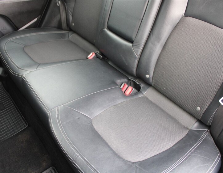 KIA Sportage SUV 2,0 l 120 kw