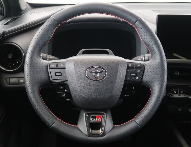 Toyota C-HR SUV 2,0 l 112 kw