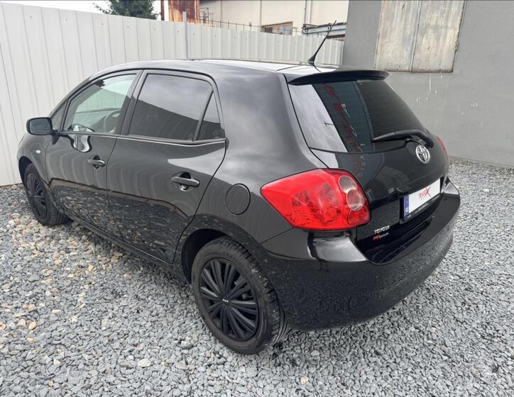 Toyota Auris 10