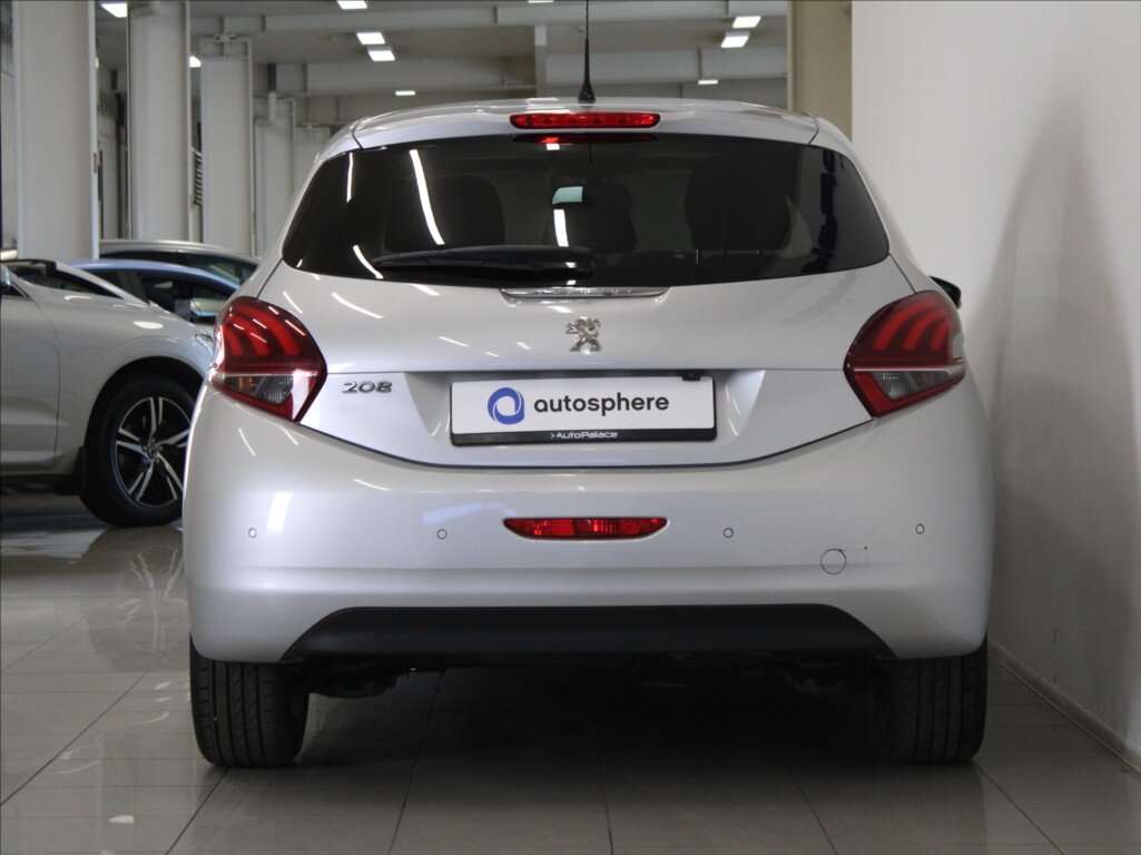 Peugeot 208 Hatchback 1,2 l 81 kw