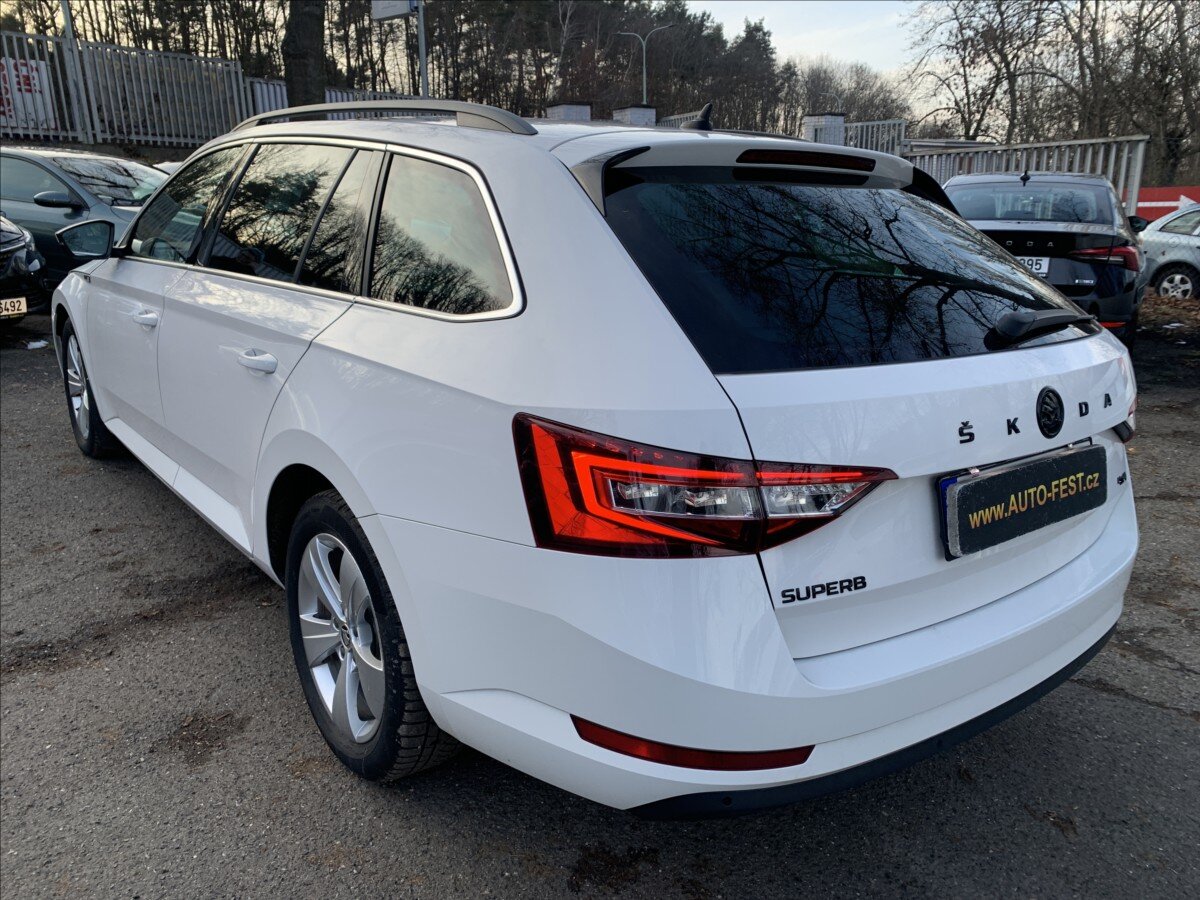 Škoda Superb Kombi 2,0 l 140 kw