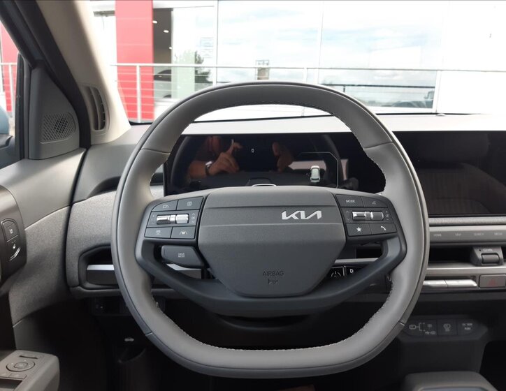 KIA EV3 SUV / Terénní 0,0 150 kw
