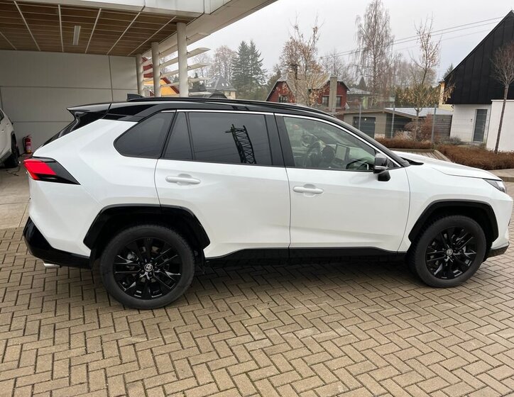 Toyota RAV4 8