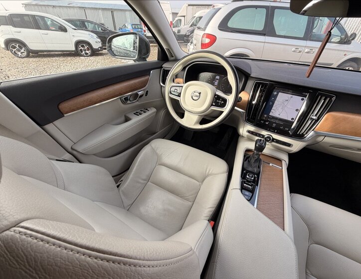 Volvo V90 Kombi 2,0 l 110 kw