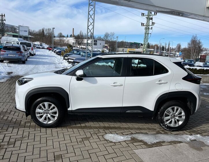 Toyota Yaris Cross SUV 1,5 l 68 kw