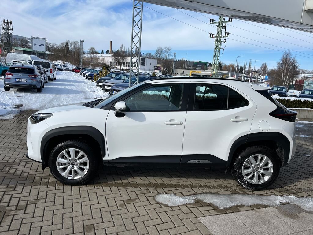 Toyota Yaris Cross SUV 1,5 l 68 kw