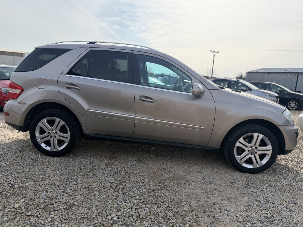 Mercedes-Benz Třídy M Kombi 3,0 l 165 kw