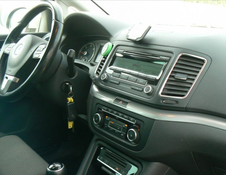 Volkswagen Sharan MPV 2,0 l 103 kw