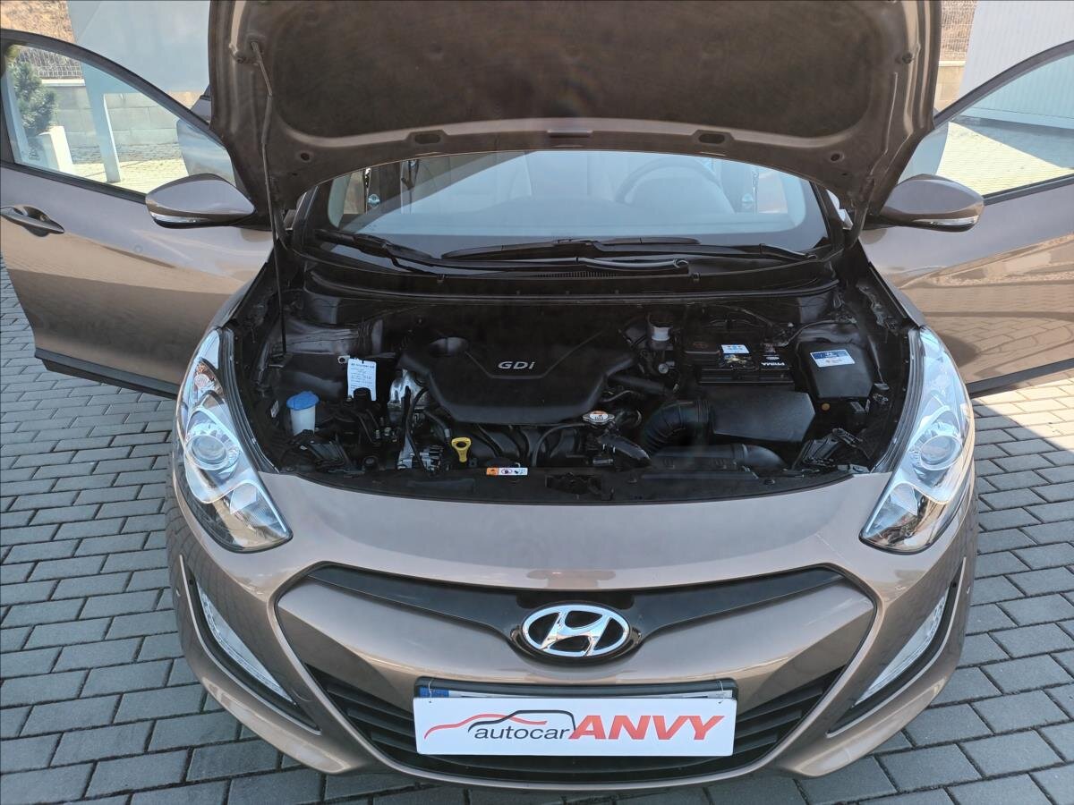 Hyundai i30 Kombi 1,6 l 99 kw