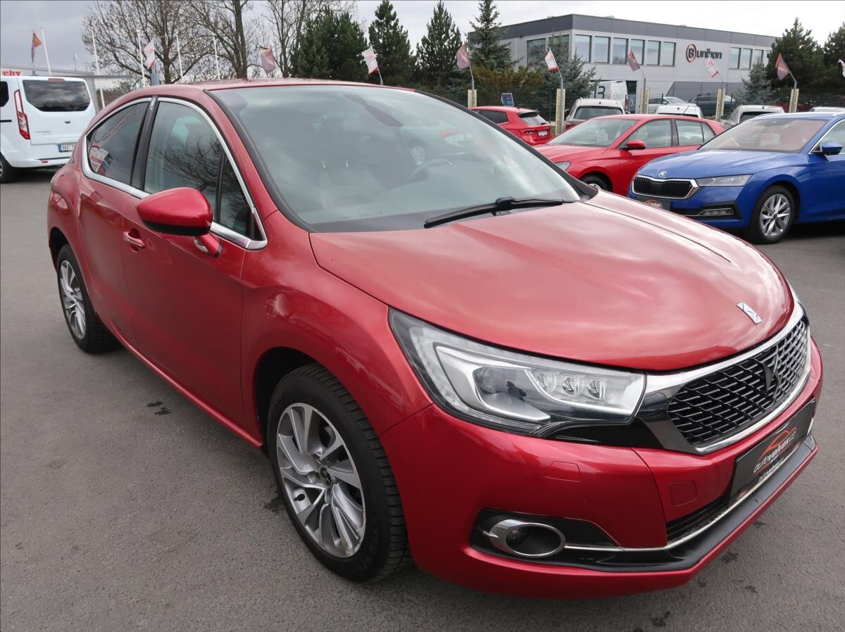 DS Automobiles DS4 Hatchback 1,6 l 88 kw