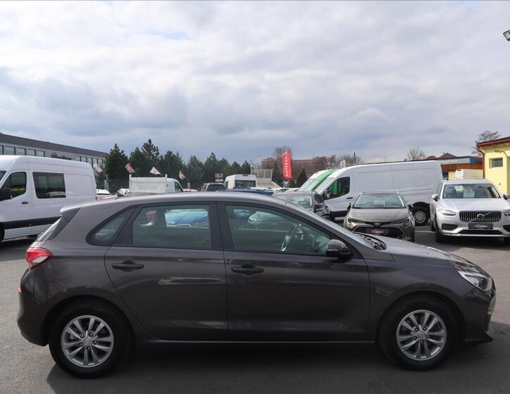 Hyundai i30 Hatchback 1,4 l 73 kw