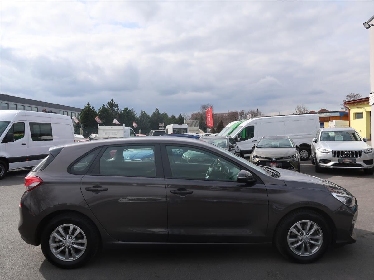 Hyundai i30 Hatchback 1,4 l 73 kw