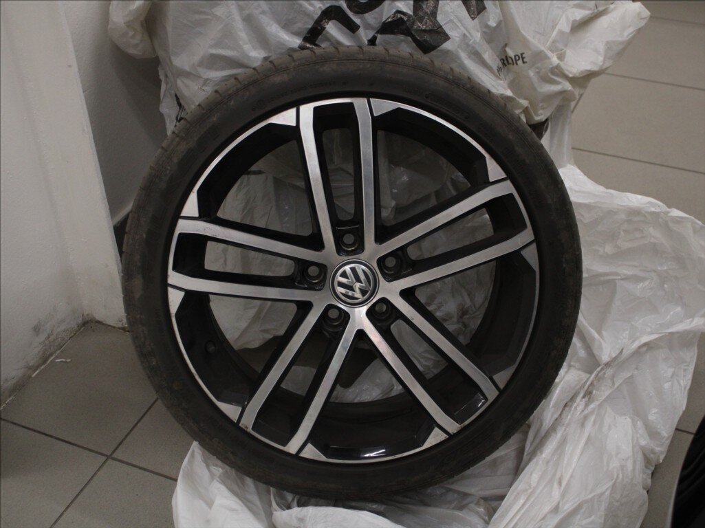 Volkswagen Golf Kombi 2,0 l 135 kw