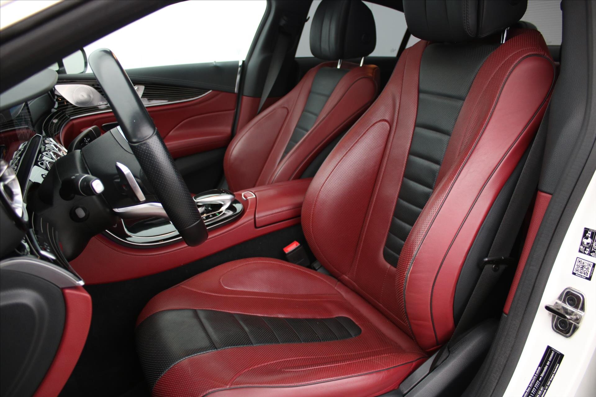 Mercedes-Benz CLS Sedan 3,0 l 270 kw