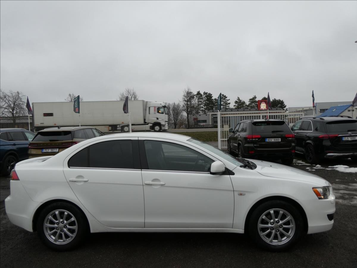 Mitsubishi Lancer