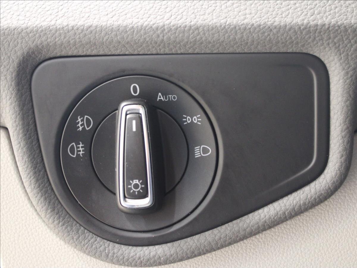 Volkswagen Touran Kombi 2,0 l 110 kw