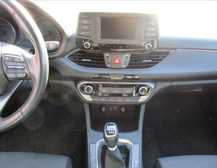 Hyundai i30 Kombi 1,6 l 81 kw