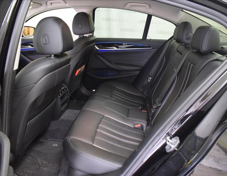 BMW Řada 5 Sedan / Limuzína 3,0 l 195 kw