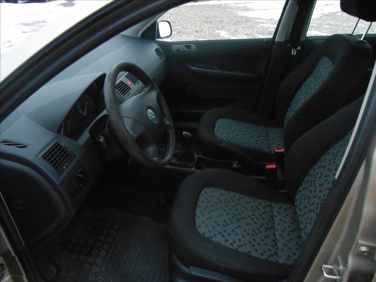 Škoda Fabia Sedan / Limuzína 1,2 l 47 kw