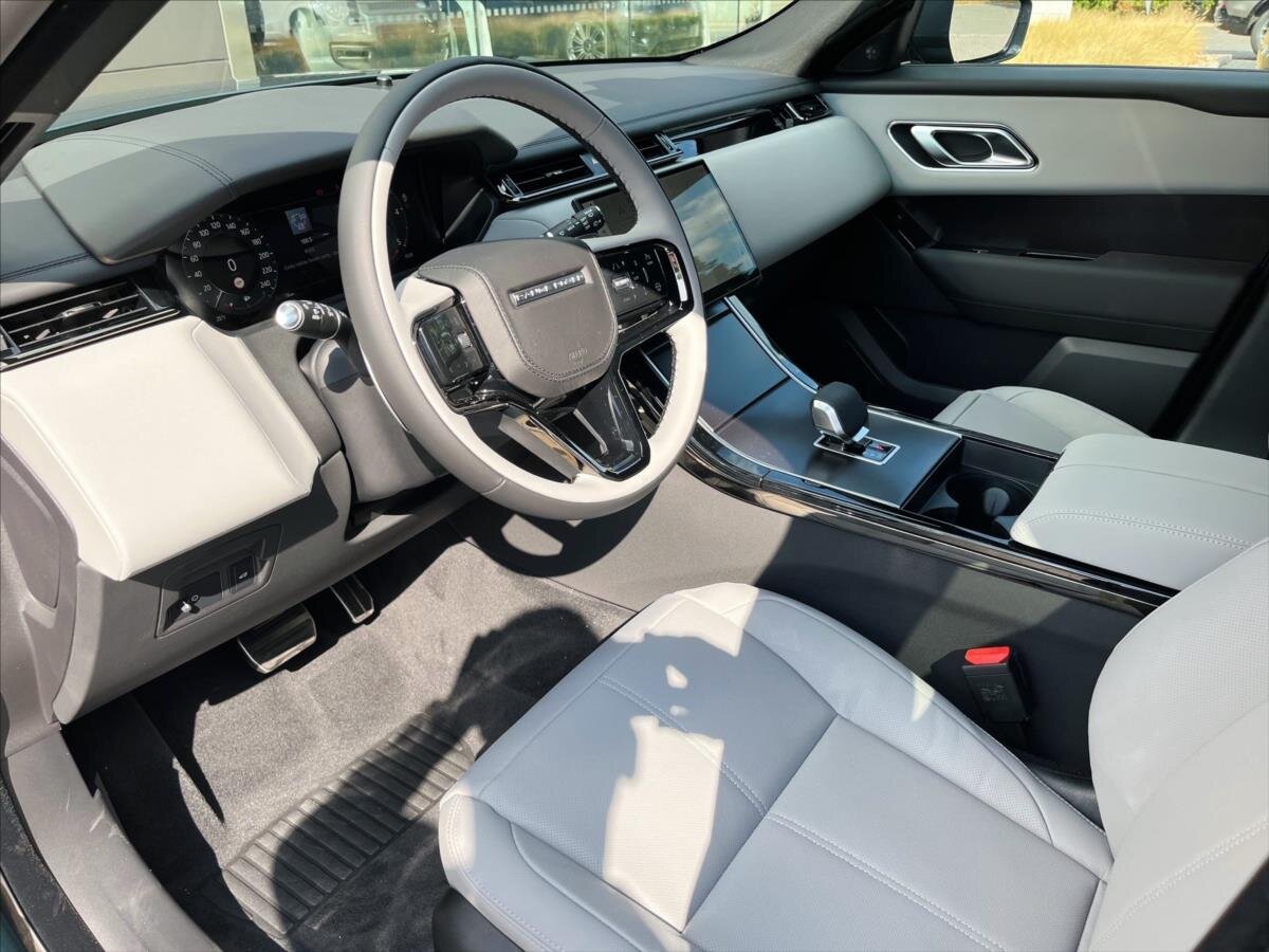 Land Rover Range Rover Velar SUV / Terénní 2,0 l 147 kw
