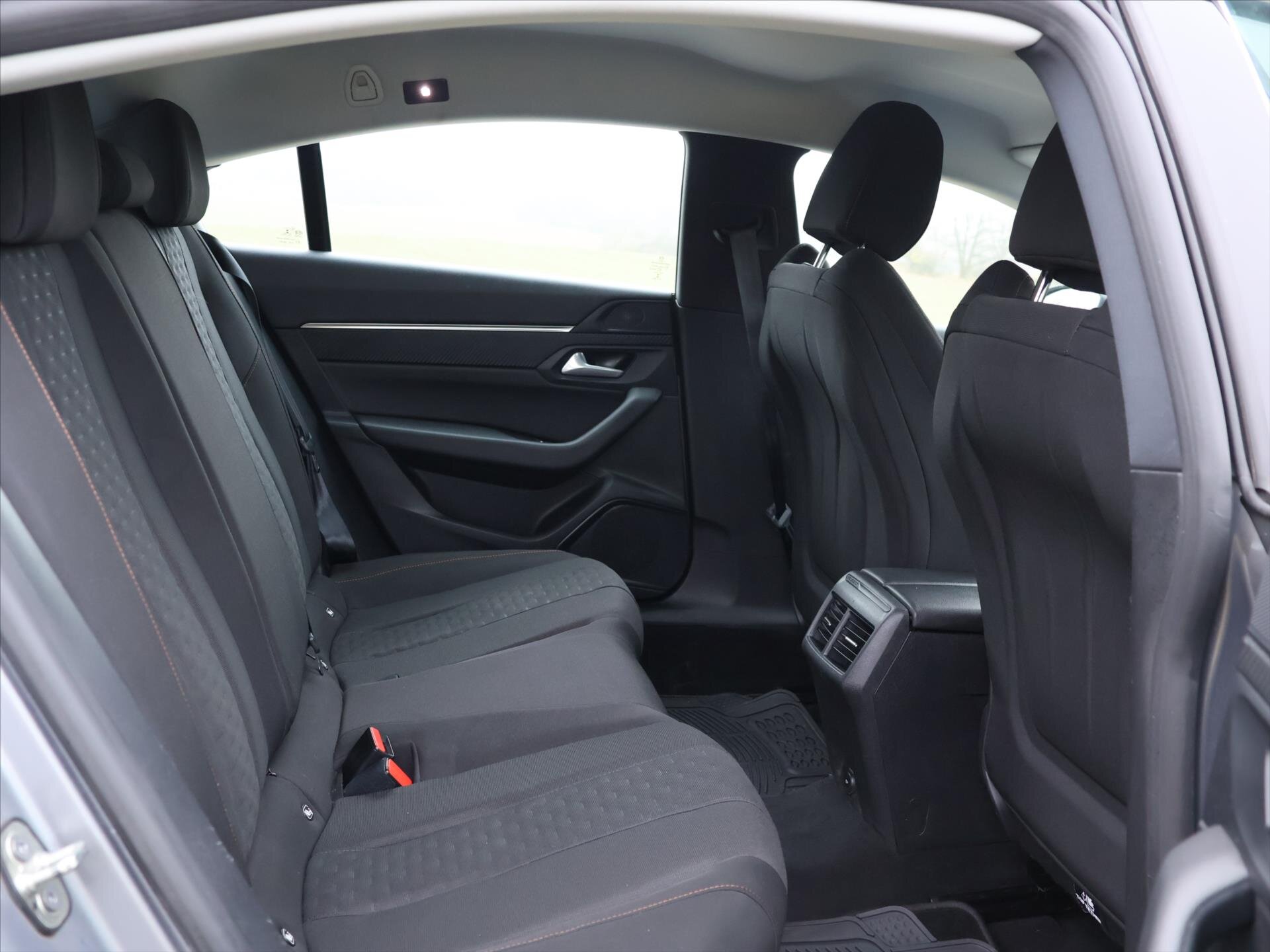 Peugeot 508 Liftback 1,6 l 133 kw