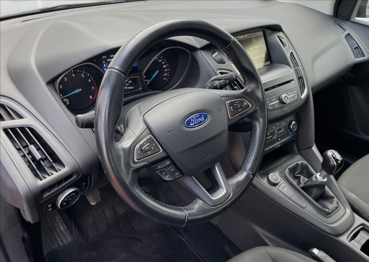 Ford Focus Kombi 999,0 92 kw