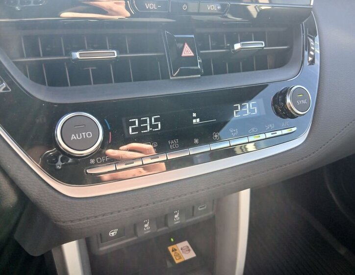 Toyota Corolla Cross SUV / Terénní 2,0 l 112 kw