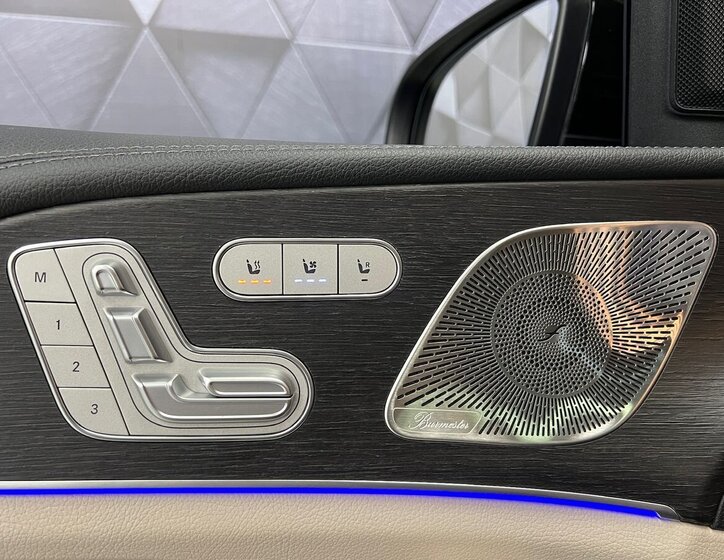 Mercedes-Benz GLS SUV / Terénní 4,0 l 360 kw