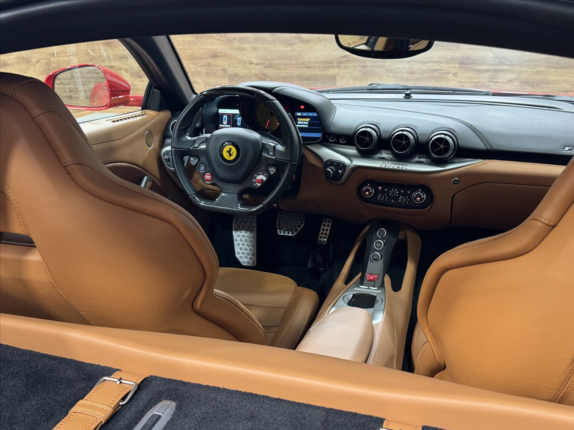 Ferrari F12 Berlinetta Kupé 6,3 l 541 kw