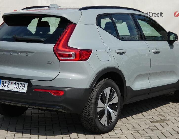 Volvo XC40 3
