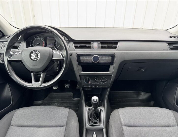 Škoda Rapid Hatchback 999,0 70 kw