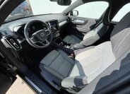 Volvo XC40 SUV / Terénní 2,0 l 145 kw