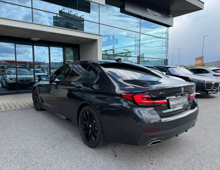 BMW Řada 5 Sedan / Limuzína 3,0 l 210 kw